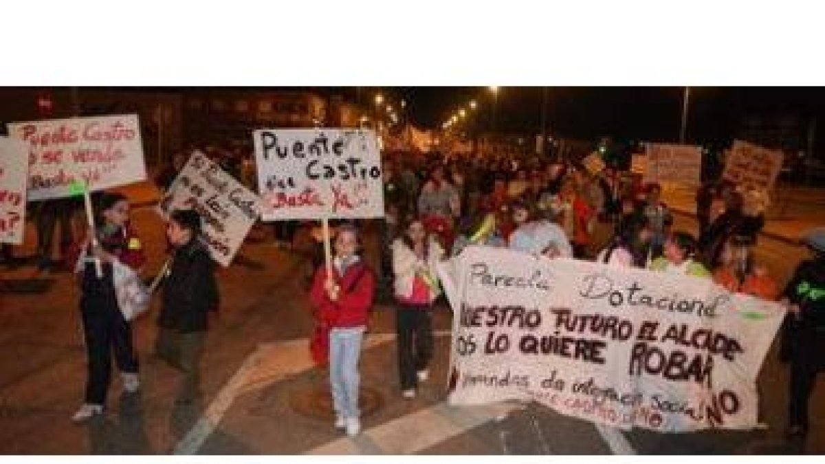 Los vecinos de Puente Castro volvieron a salir el viernes a la calle para protestar por la situación