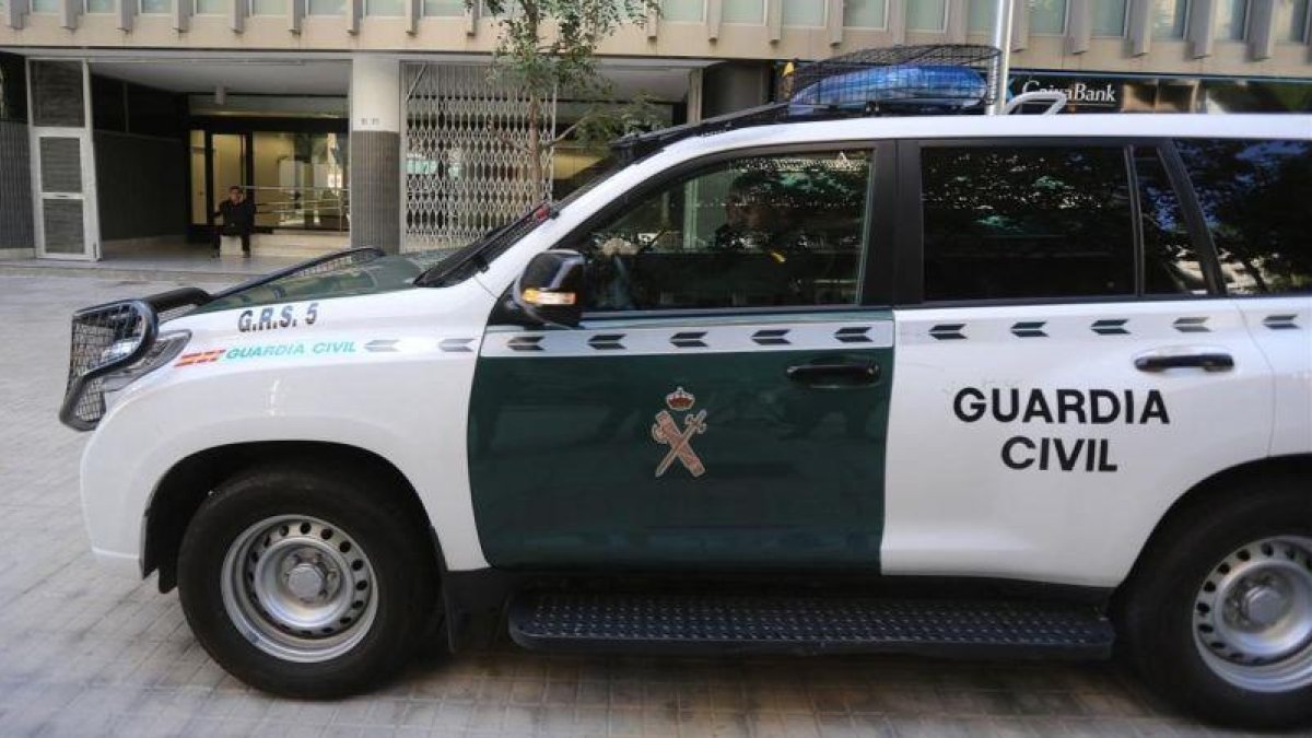 Vehículo de la Guardia Civil.