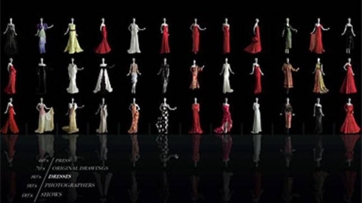 Algunos de los vestidos del museo virtual de Valentino.