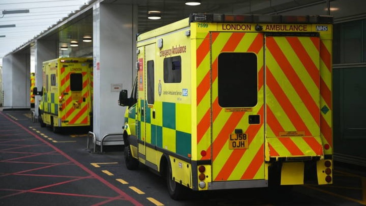 Ambulancias del University College Hospital de Londres. NEIL HALL