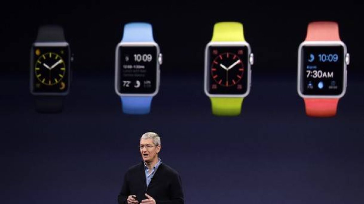 Tim Cook hablando sobre el Apple Watch este lunes en San Francisco.