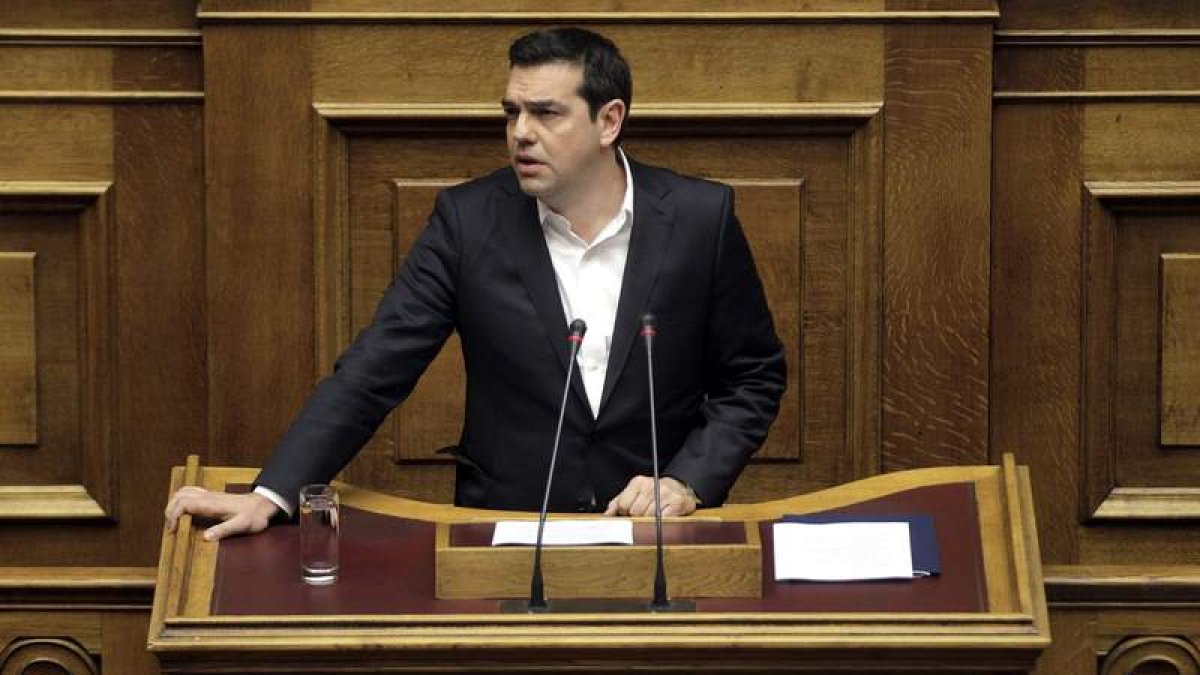 Tsipras pronuncia un discurso sobre la crisis de los refugiados el mes pasado. ORESTIS PANAGIOTOU