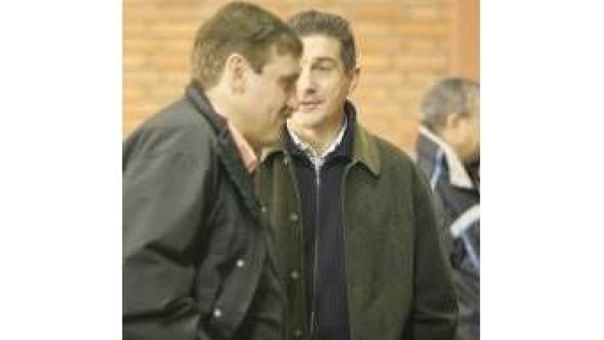 Cadenas junto a Juan Arias en el Palacio de Deportes