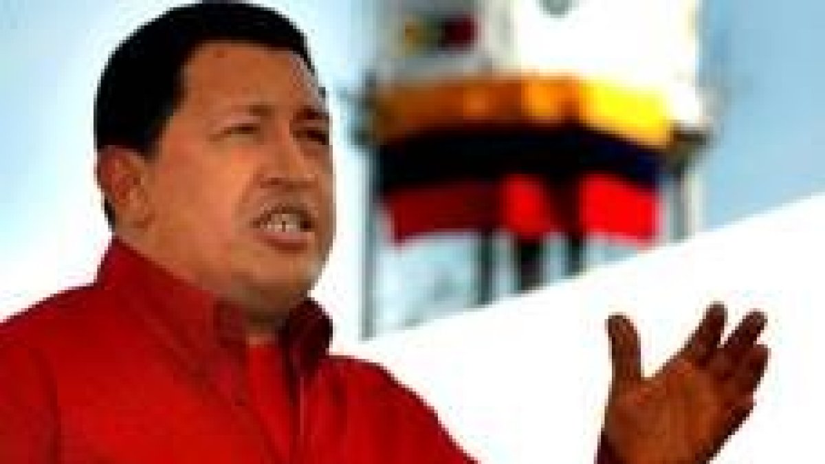 Hugo Chávez arenga a las masas en Caracas