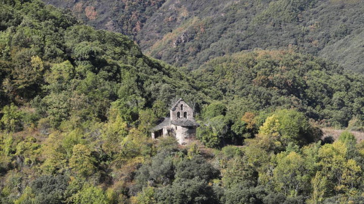 Imagen de la iglesia de Manzaneda. DL