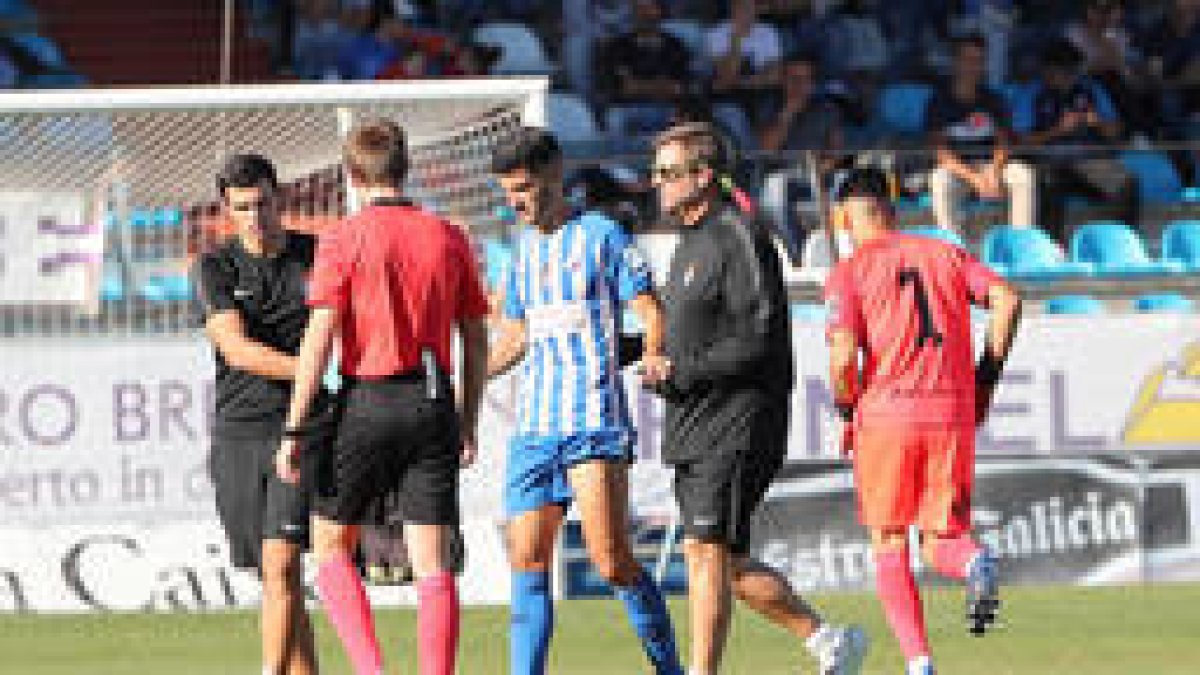 Zabaco durante un partido contra el Rápido de Bouzas. L. DE LA MATA