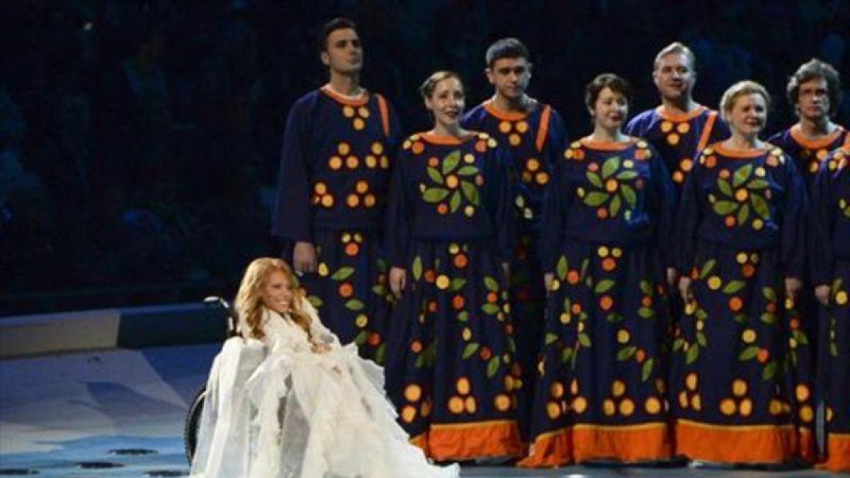 Yúlia Samóylova, durante su actuación en la ceremonia de apertura de los Juegos Paralímpicos de Sochi, en el 2014.