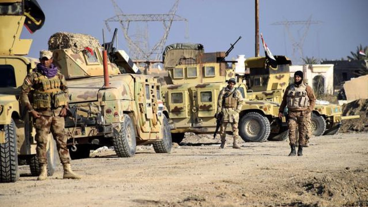 Soldados iraquís horas antes de la ofensiva sobre Ramadi.