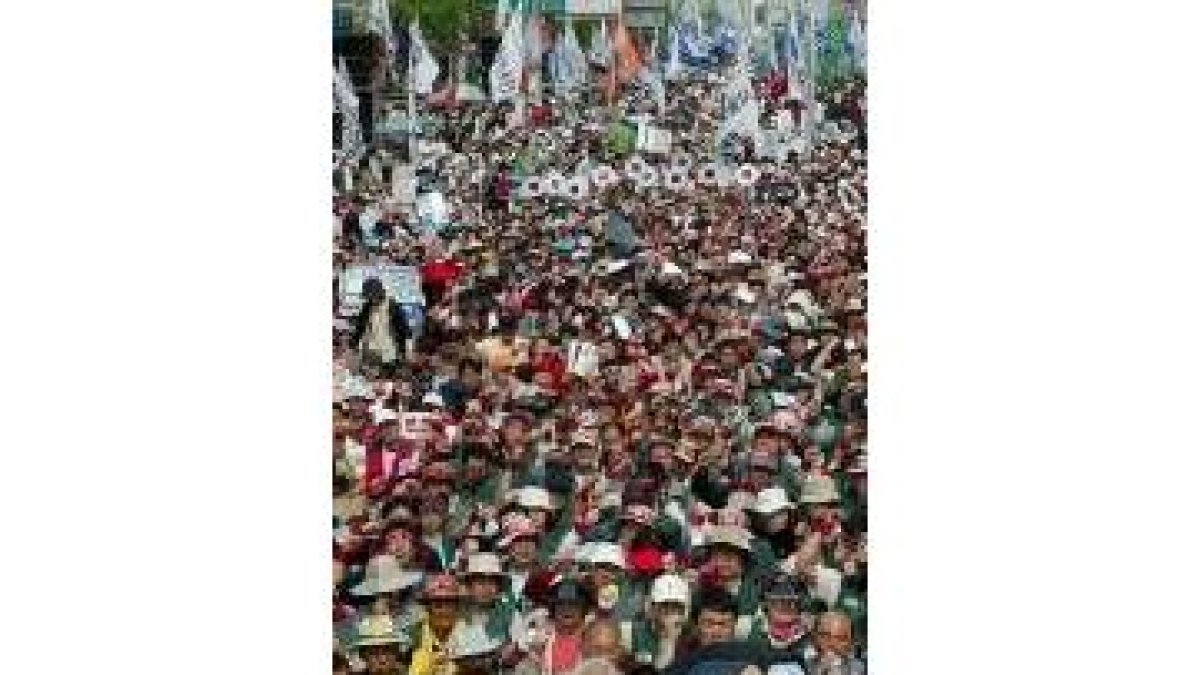 Manifestación del 1 de mayo en Corea del Sur, con eslóganes contra el norte