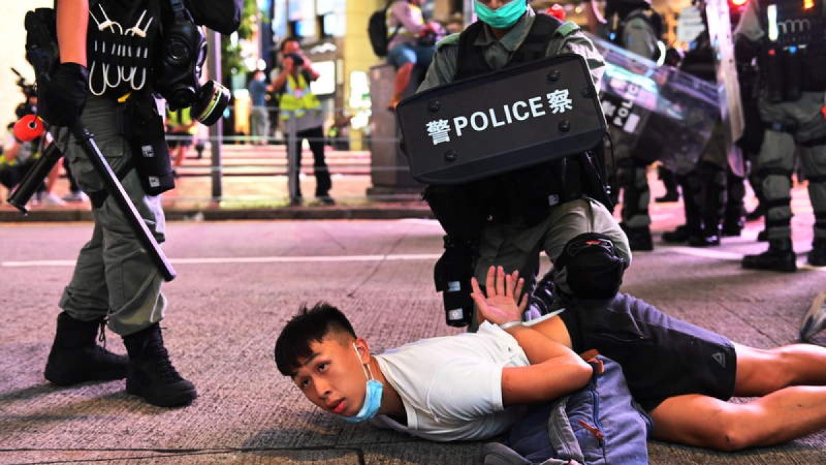 Uno de los detenidos ayer en Hong Kong. MIGUEL CANDELA