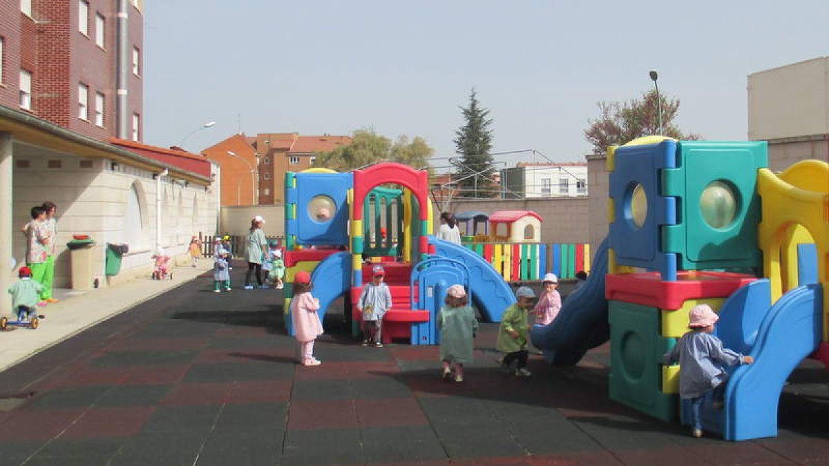 Los alumnos de las escuelas infantiles de Villaquilambre celebran mañana la fiesta final de curso.