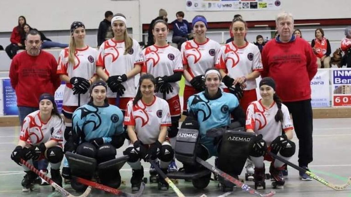 El Bembibre Hockey Club se metió ayer en la final de la Copa y hoy aspira a levantar el trofeo. DL