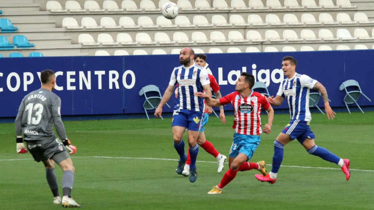Con el triunfo del sábado ante el Lugo, la Deportiva supera la puntuación de la pasada temporada en Segunda División. ANA F. BARREDO