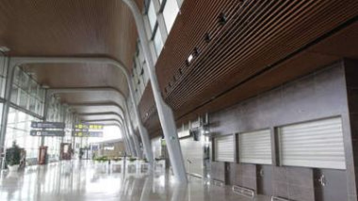 Nueva terminal de viajeros del aeropuerto de León.