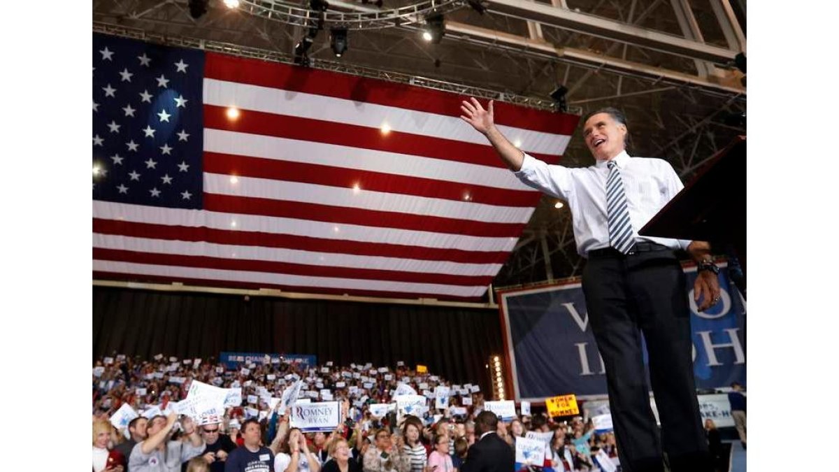 Mitt Romney durante su intervención en Cleveland, Ohio.