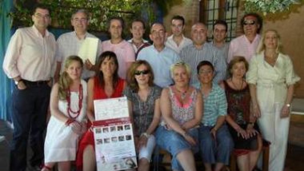 El equipo de la Semana Santa de Diario de León celebró el éxito de este año.