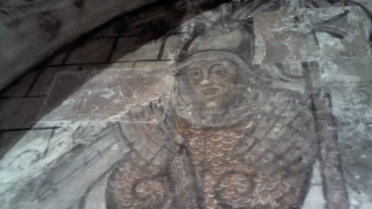 Fotografía de la curiosa pintura de un caballero descubierta en la iglesia de Nuestra Señora la Virgen de Arbás, en Gordaliza del Pino.