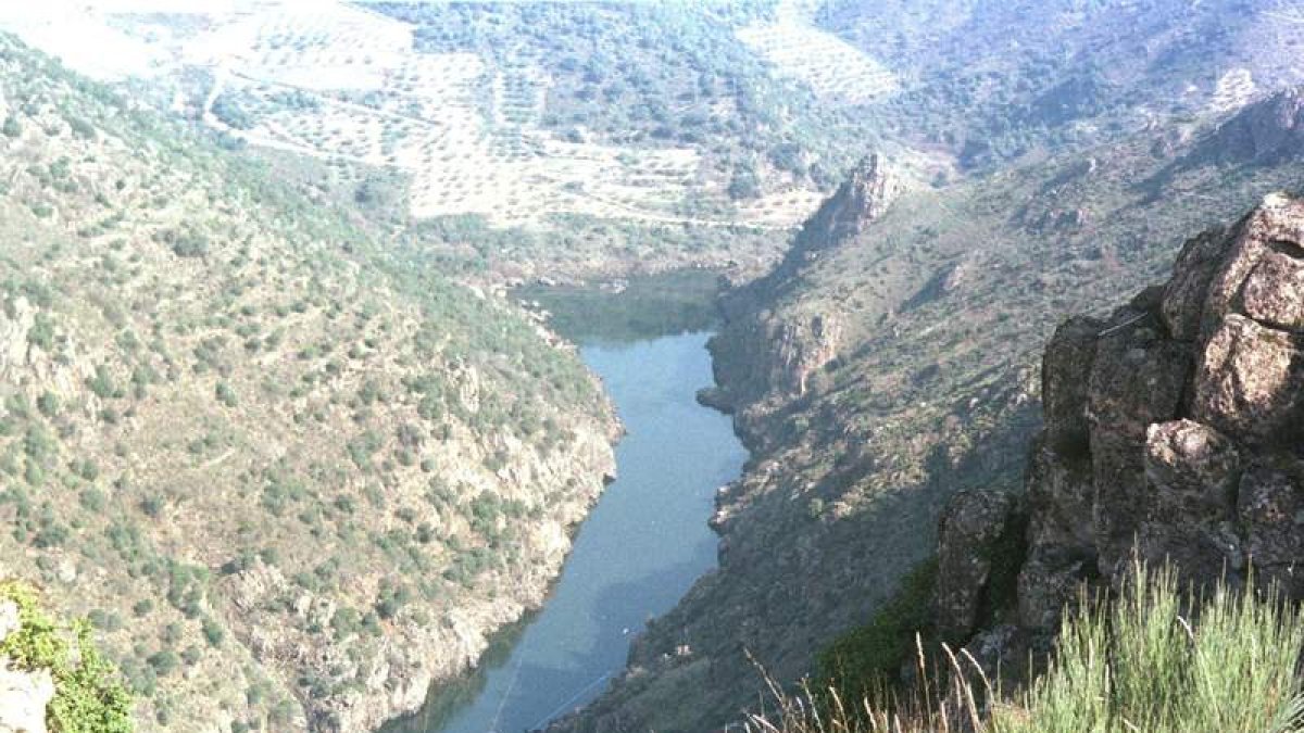 Frontera natural con Portugal del río Duero.