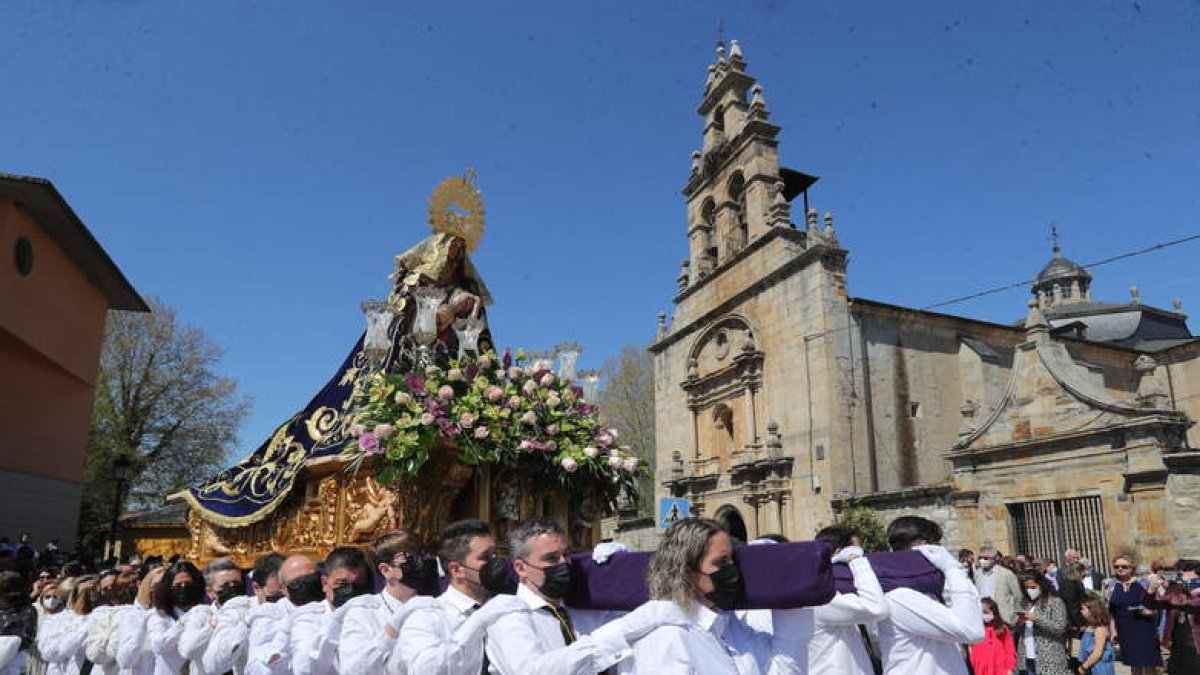 Imagen de archivo de la procesión del año pasado. L. DE LA MATA