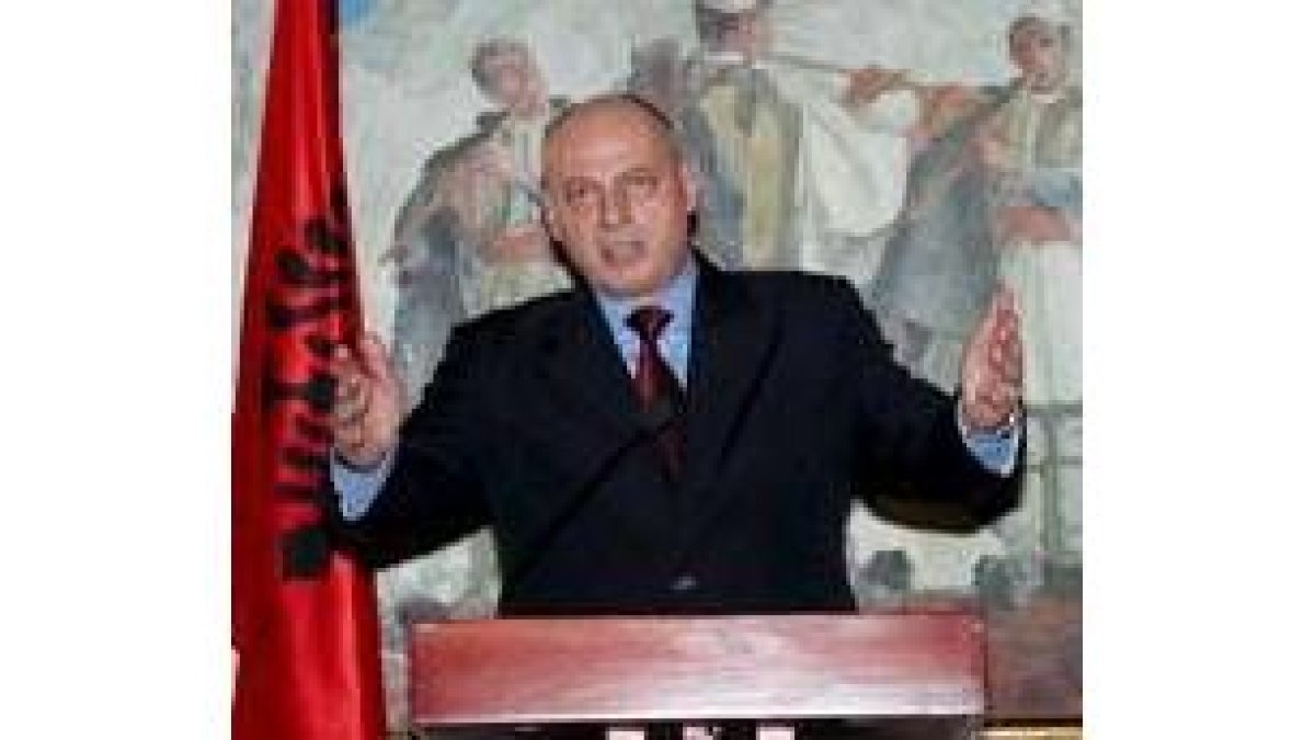 El primer ministro kosovar recabó ayer apoyos en su visita a Albania