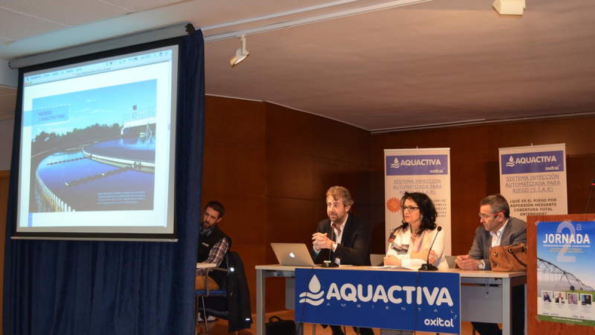 La subdelegada del Gobierno participó en la jornada de regadíos organizada por Aquactiva. MEDINA