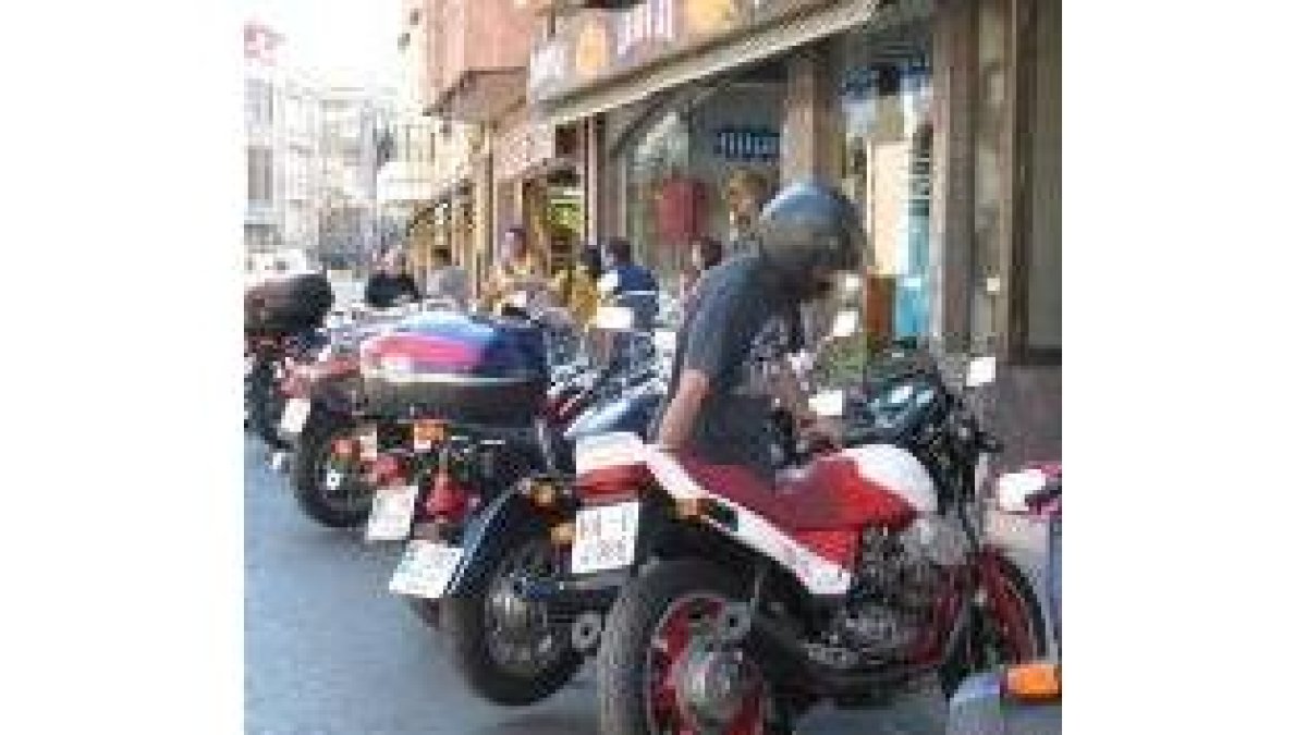 Aun sin circuito, La Bañeza es una referencia en el mundo de las motos