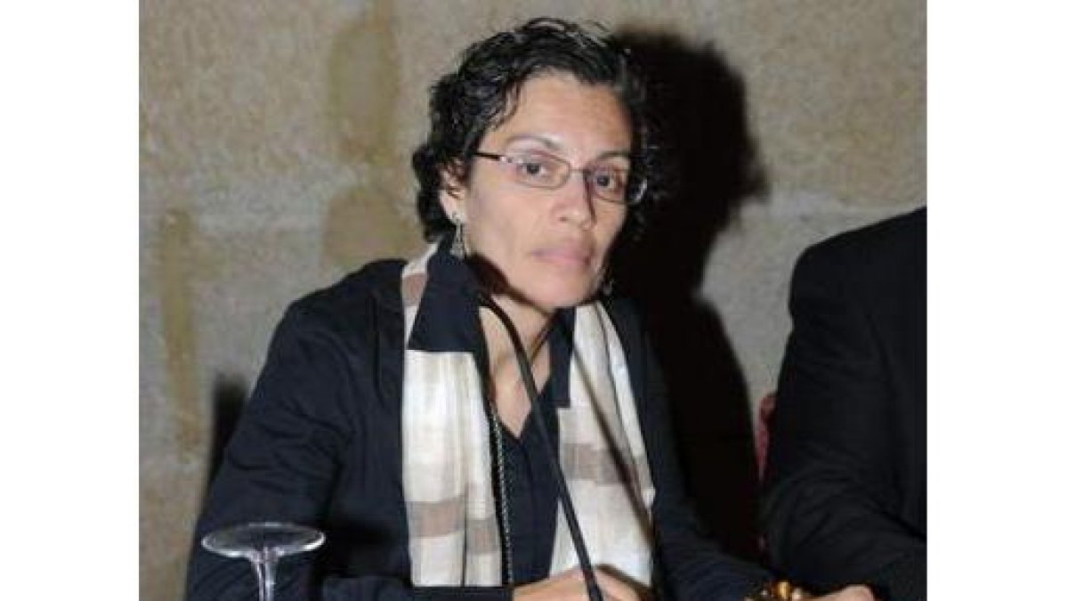 La escritora y doctora en Filosofía Marifé Santiago Bolaños.