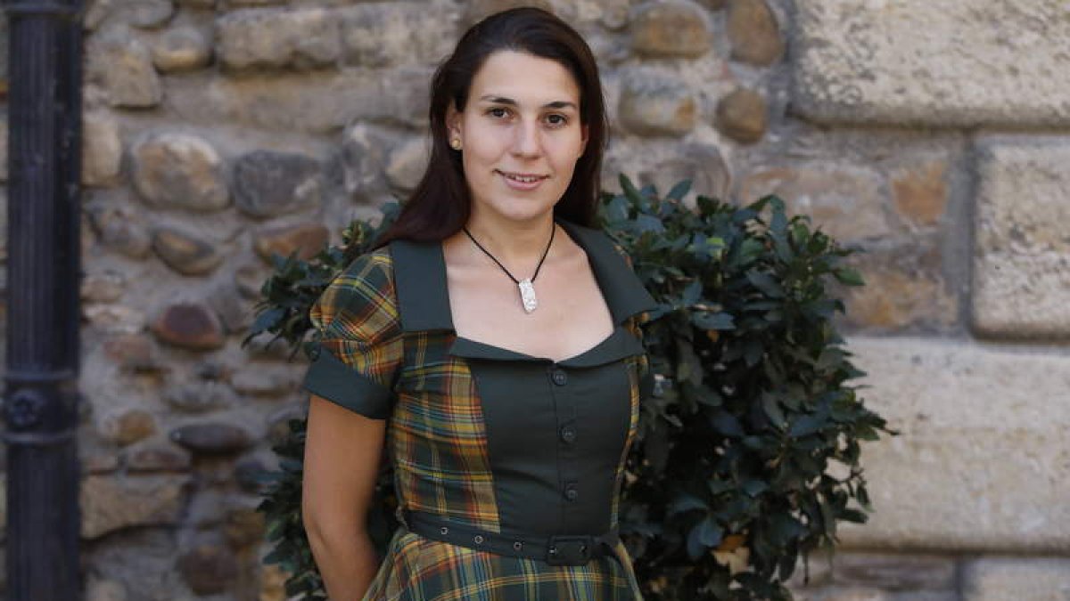 Magdalena Brasas es una de las protagonistas de ‘Sedimentos’ y la responsable de que el rodaje se haya realizado en Puente de Alba y la montaña leonesa. MARCIANO PÉREZ