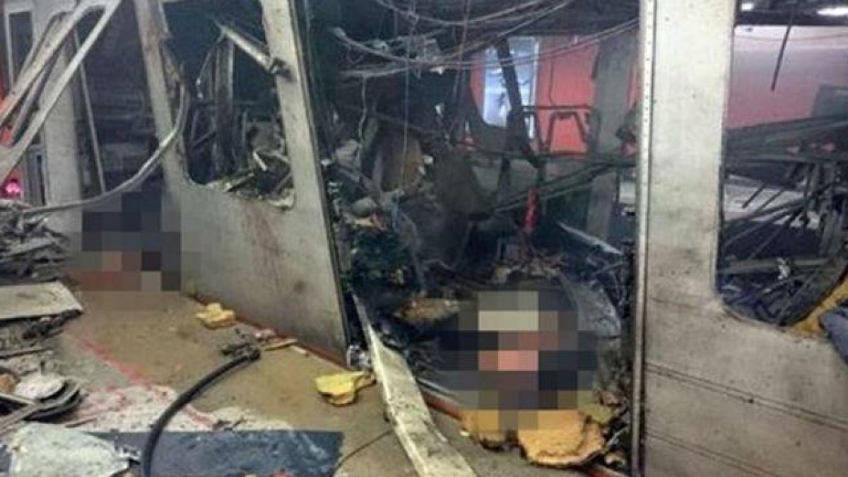Imágenes del diario 'Le Soir' del interior del metro tras el atentado de Bruselas.