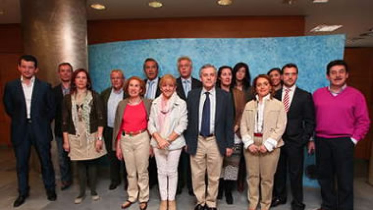 Un momento del acto de presentación de la lista del PP al Ayuntamiento de León.