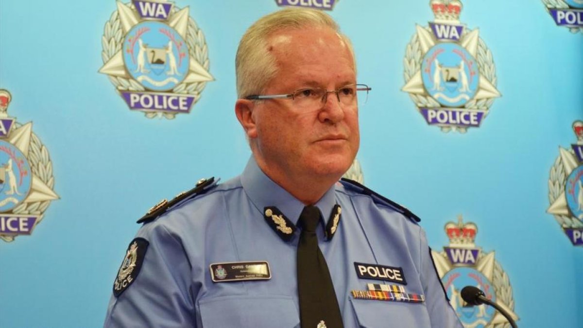 Un portavoz policial australiano comparece tras el hallazgo de los cadáveres.
