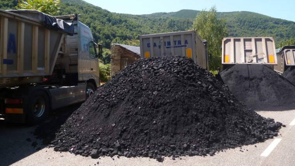 La AIE detecta un aumento puntual de la demanda de carbón en Europa.