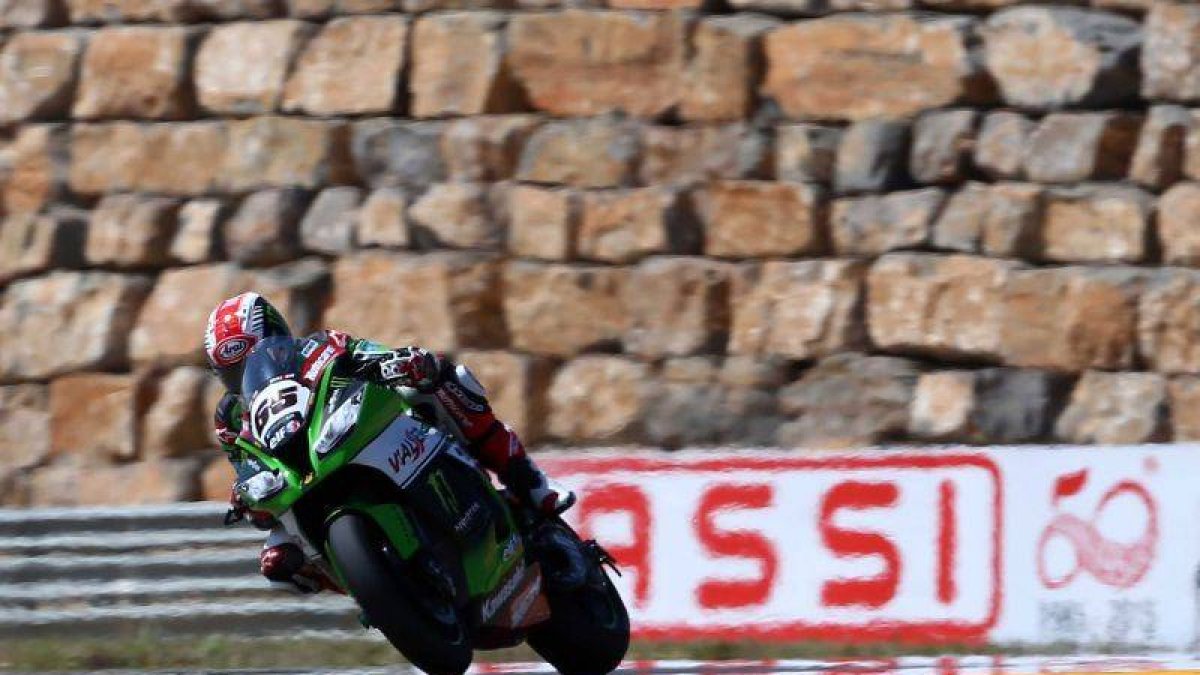 Jonathan Rea, durante los entrenamientos en el circuito de Alcañiz.