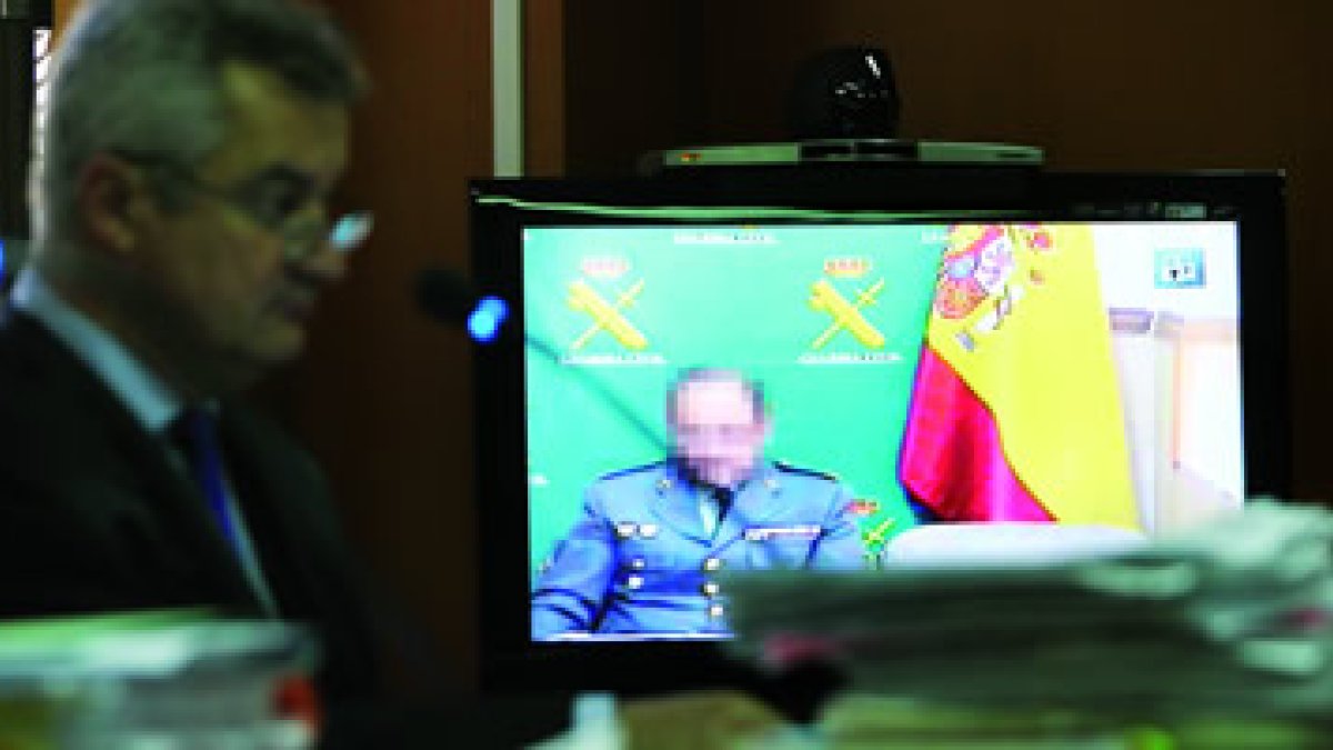 Hasta tres agentes de la Guardia Civil declararon ayer por videoconferencia en el juicio.