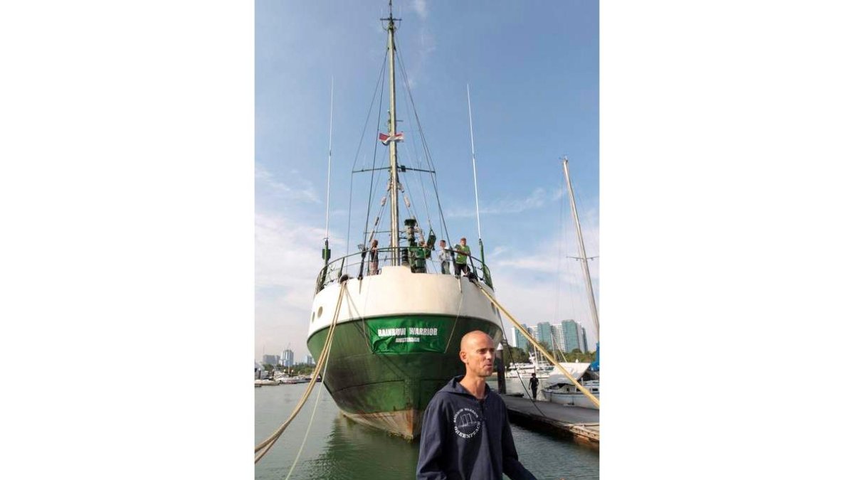El capitán del barco de Greenpeace, Mike Fincken.