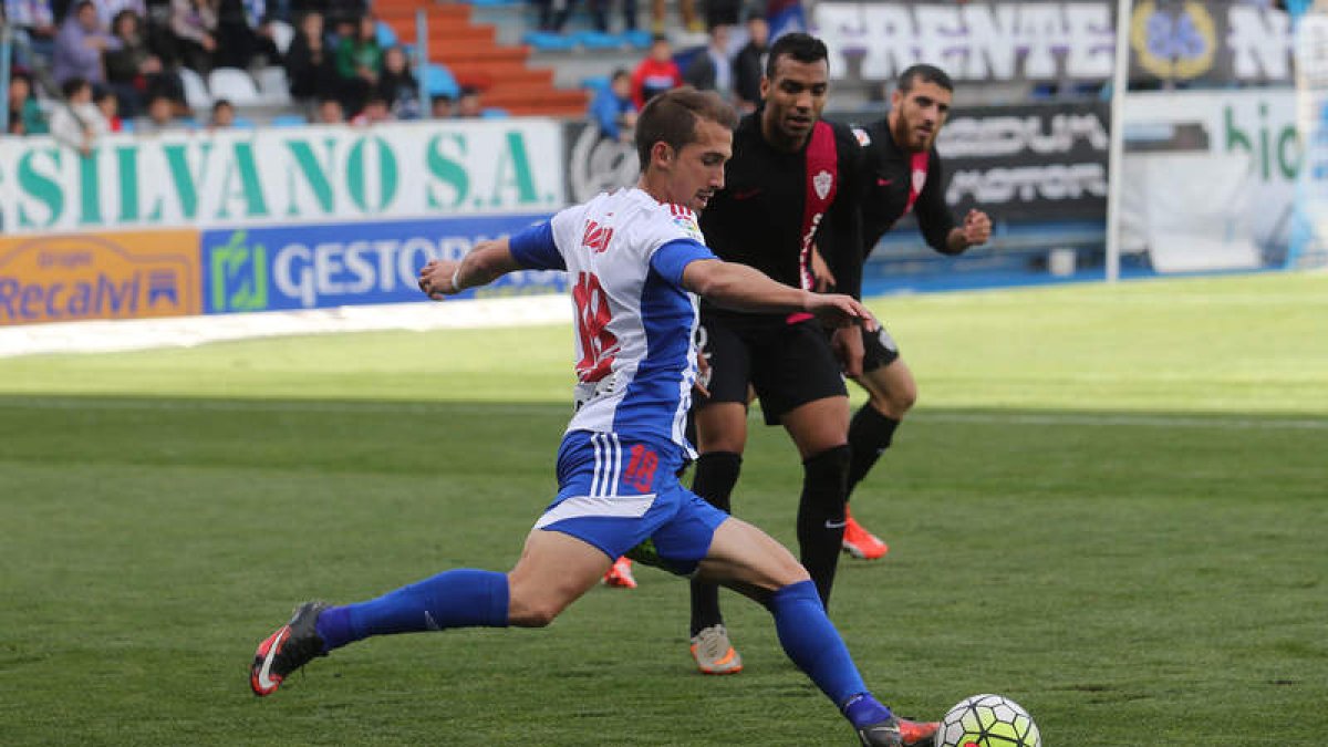 El Deportiva 1-UD Almería 3 de abril de 2016 acabó siendo decisivo para el descenso berciano. A. BARREDO