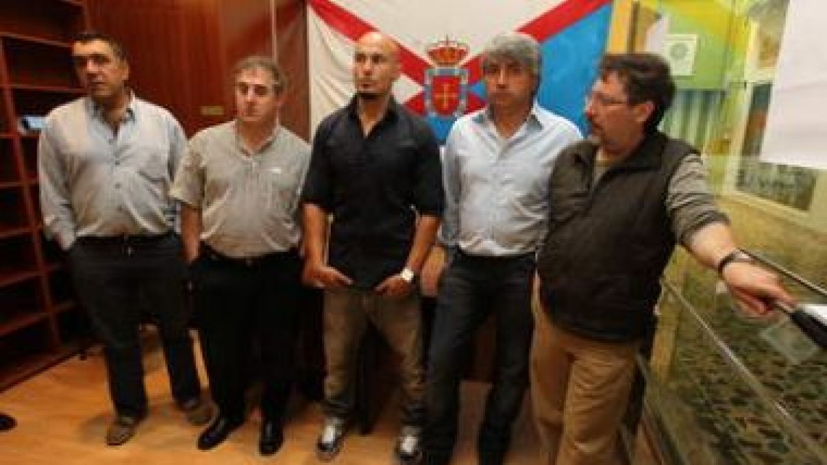 Carlos Calvete, José Luis Rico, Gabriel Garnelo, José Manuel González y Melchor Moreno.