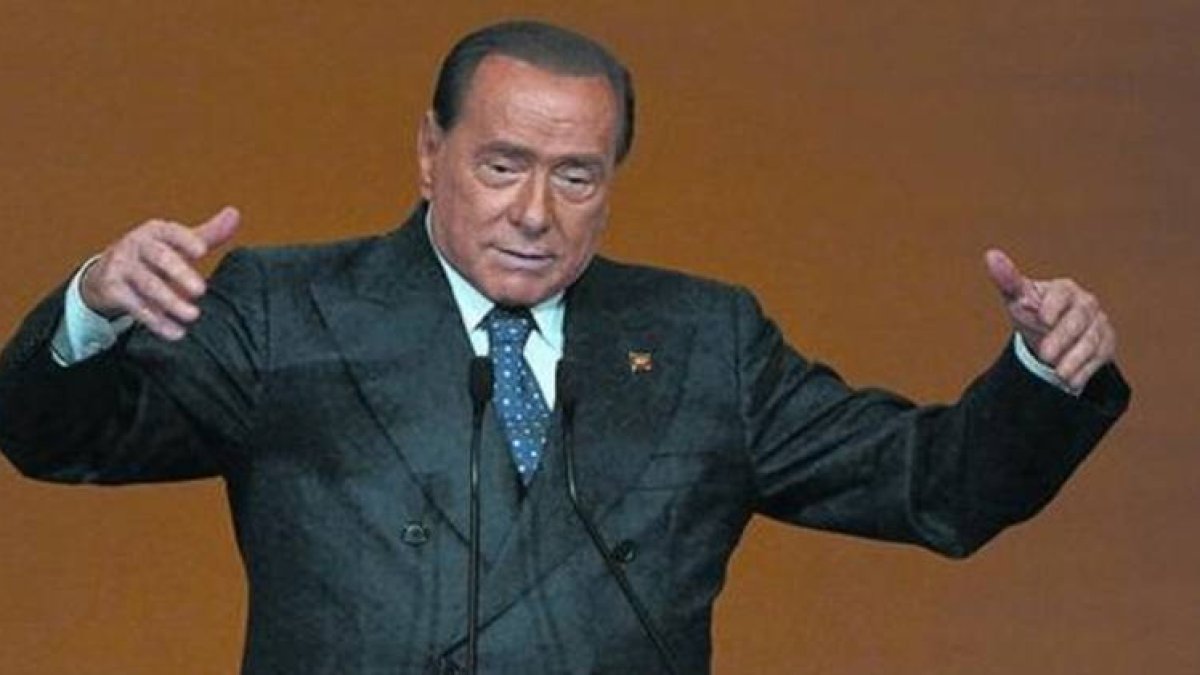 Berlusconi, durante el congreso del Partido de la Libertad donde se produjo la escisión en Roma, ayer.