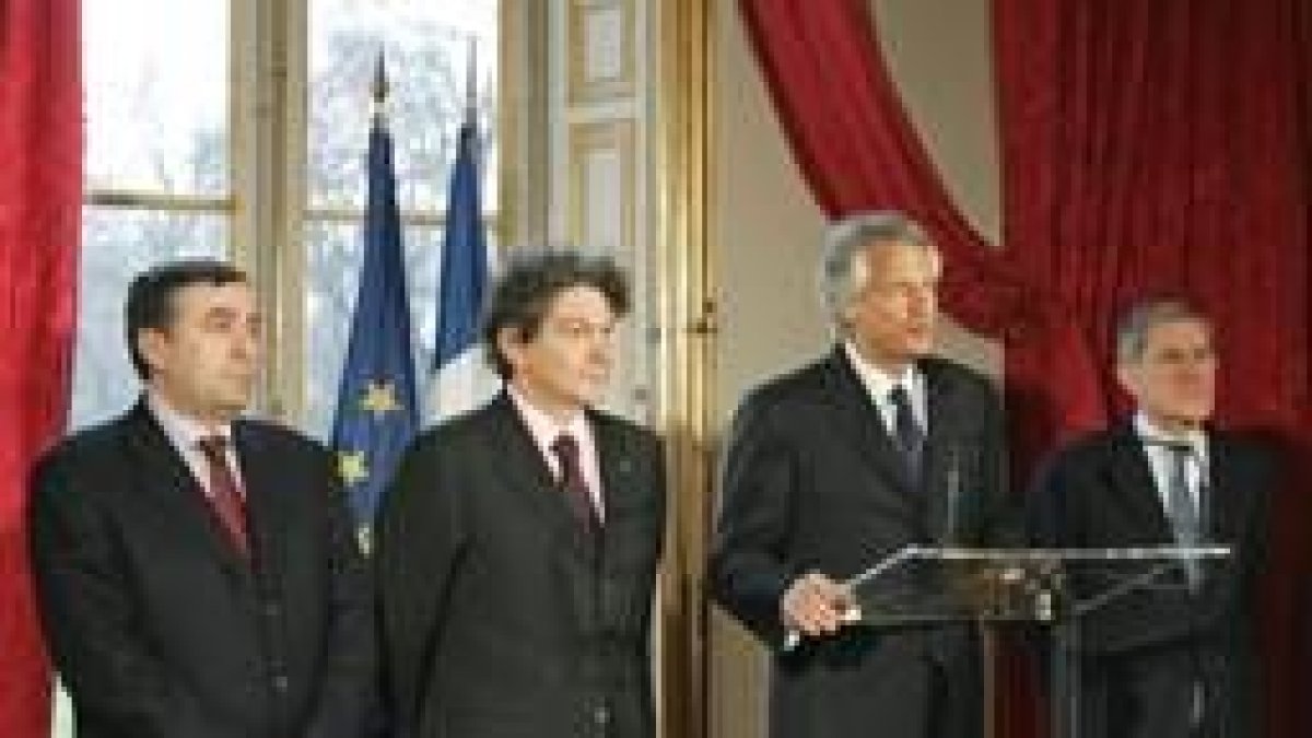 Dominique de Villepin anuncia la fusión de las dos compañías
