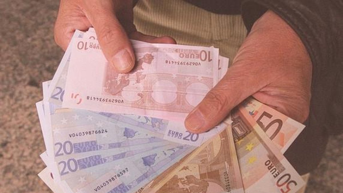 Billetes de euros, recién salidos de la Fábrica de la Moneda y Timbre.