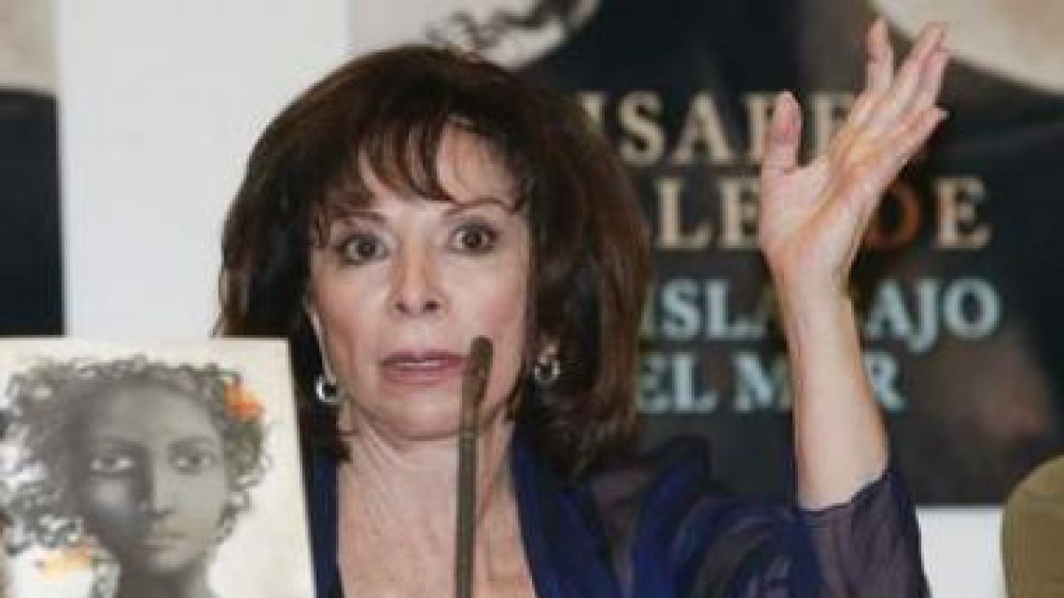 Isabel Allende promociona en España su nuevo libro.