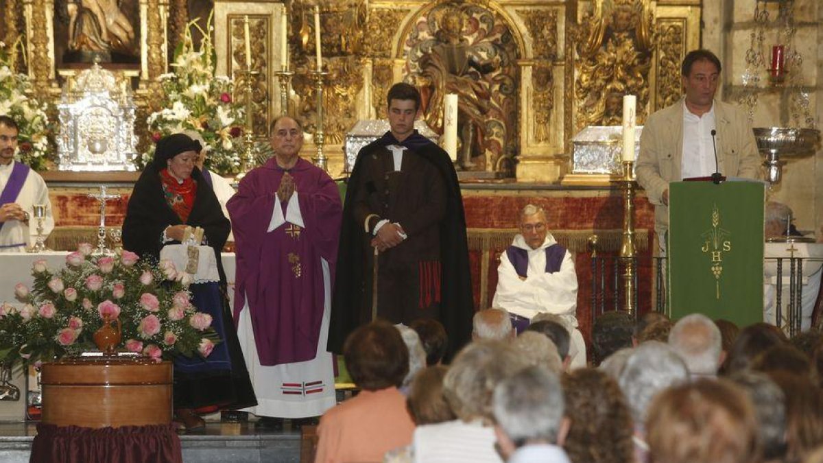 Imagen del funeral en la iglesia de San Marcelo.
