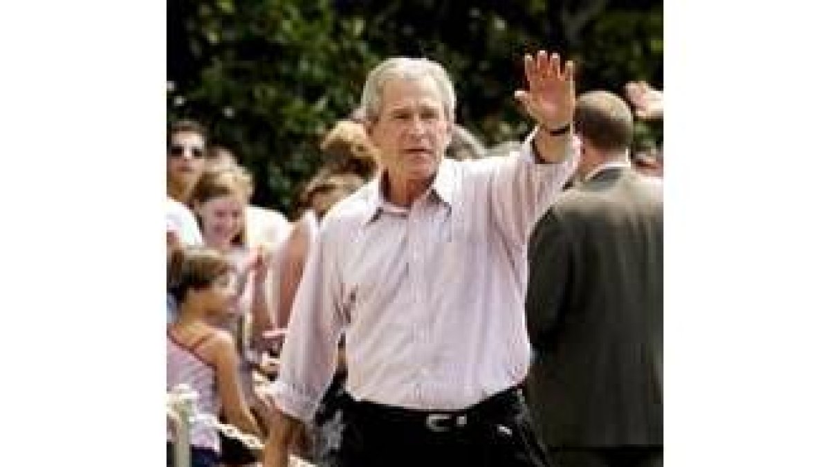 Bush a su llegada a la Casa Blanca tras celebrar en 4 de julio en Virginia