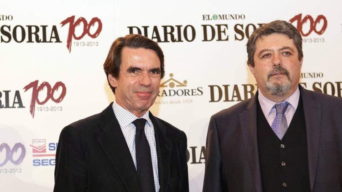 José María Aznar junto al director del Diario de Soria antes de la conferencia pronunciada por el centenario del periódico.