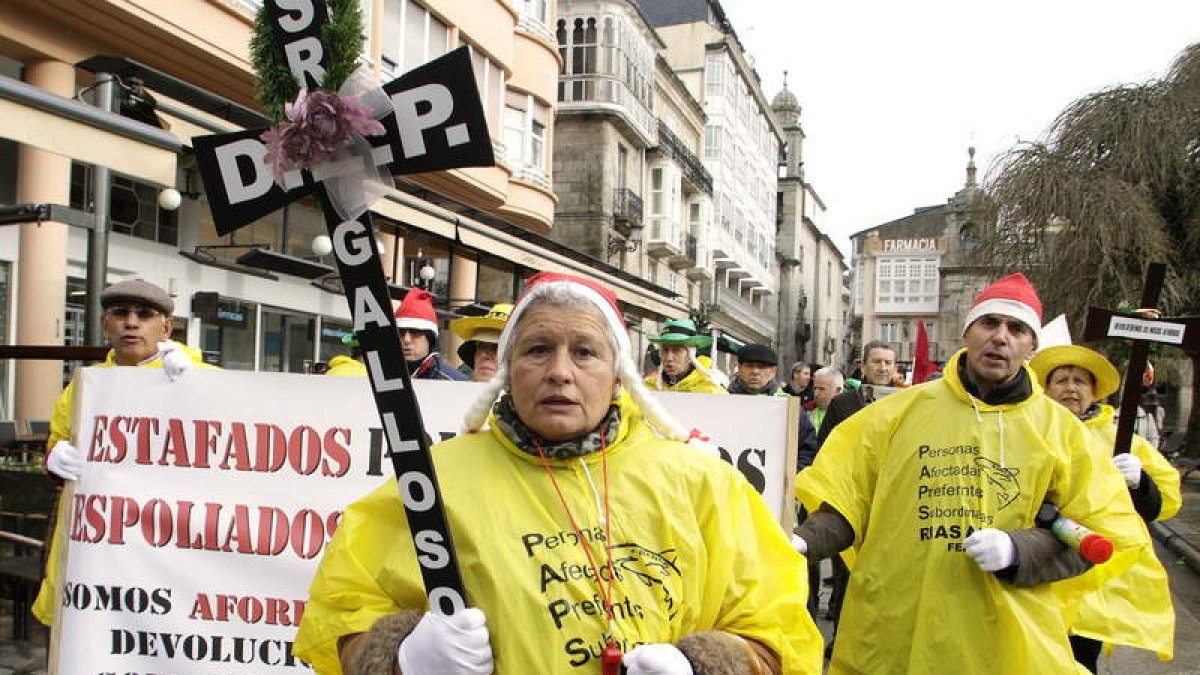 Manifestación de afectados por las preferentes en Lugo.