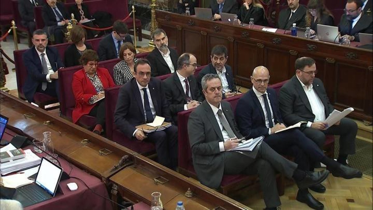 Los líderes del procés durante una de las sesiones del juicio en el Tribunal Supremo. EFE