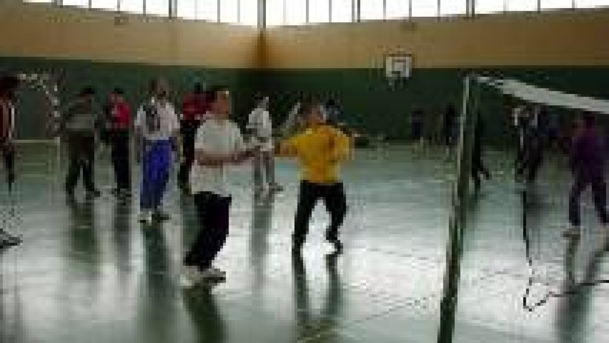 La competición de badminton escolar disputó una nueva jornada de los Juegos Escolares