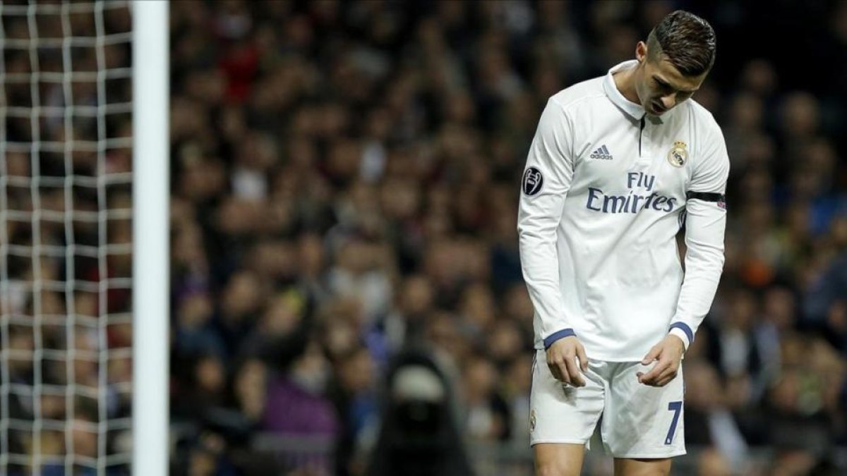 Ronaldo expresa su frustración tras perder una ocasión en el encuentro ante el Borussia Dortmund.