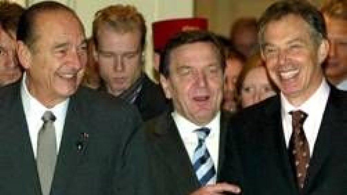 Chirac, Schröder y Blair mantuvieron una cumbre a tres bandas durante el pasado fin de semana