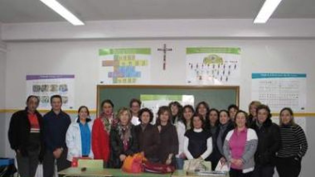 Padres y madres participantes en el curso.